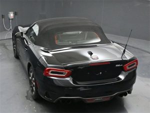 2018 FIAT 124 Spider Abarth — thumbnail 4