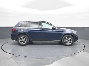 Used 2022 Mercedes-Benz GLC GLC 300 4MATIC SUV — thumbnail 10