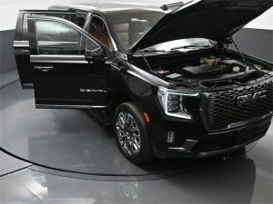 2024 GMC Yukon XL Denali Ultimate — thumbnail 5