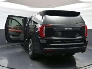 2024 GMC Yukon XL Denali Ultimate — thumbnail 4