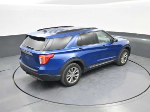 Used 2023 Ford Explorer XLT 4WD — thumbnail 34